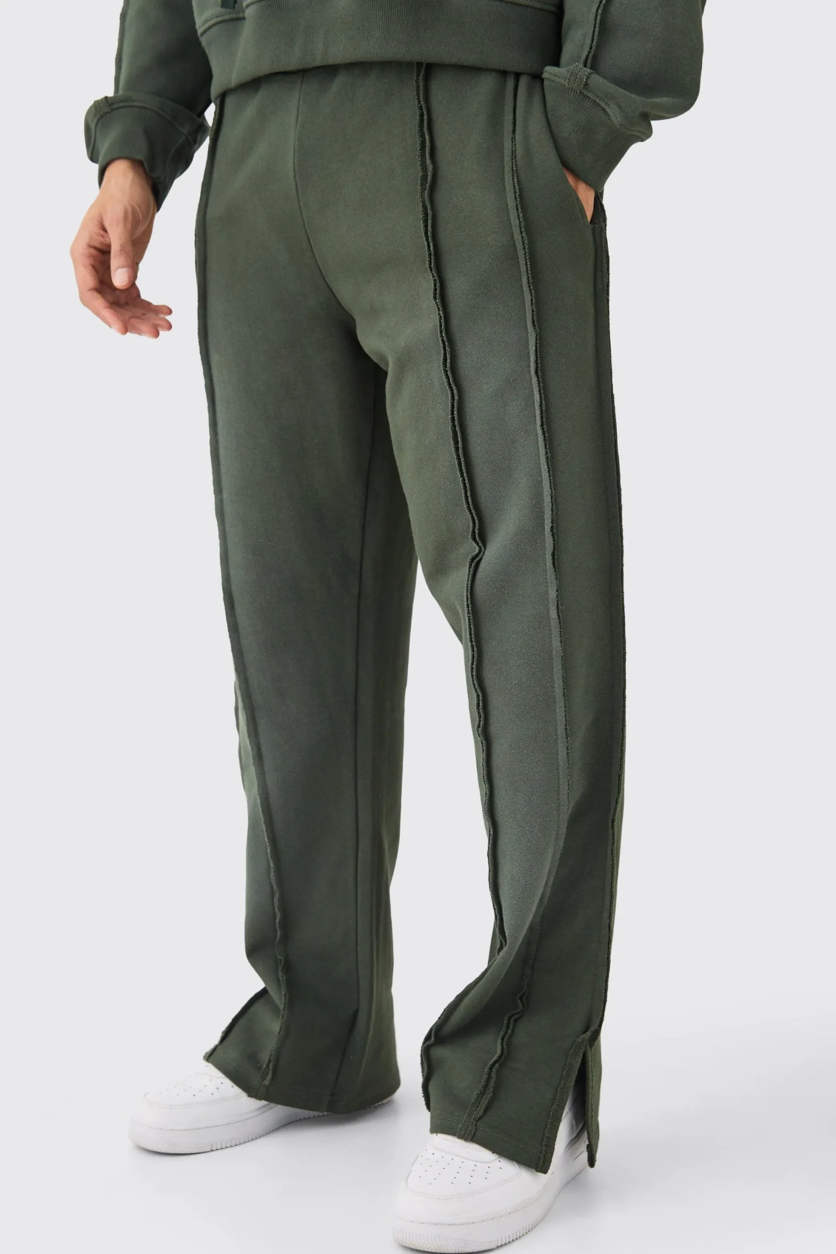 boohooMAN Relaxed Raw Seam Spray Wash Joggers | UK| Trousers|Joggers