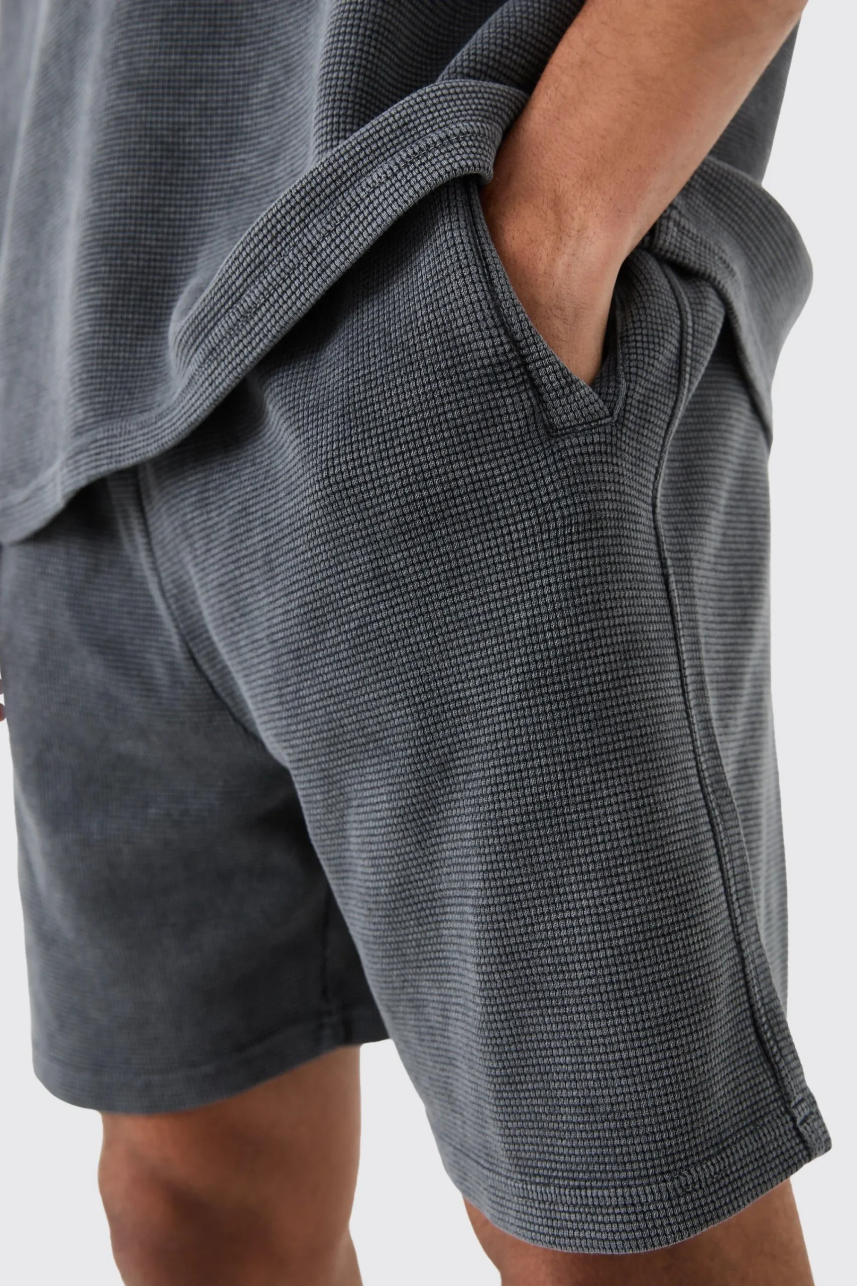 boohooMAN Relaxed Washed Heavyweight Waffle Shorts | UK| Shorts