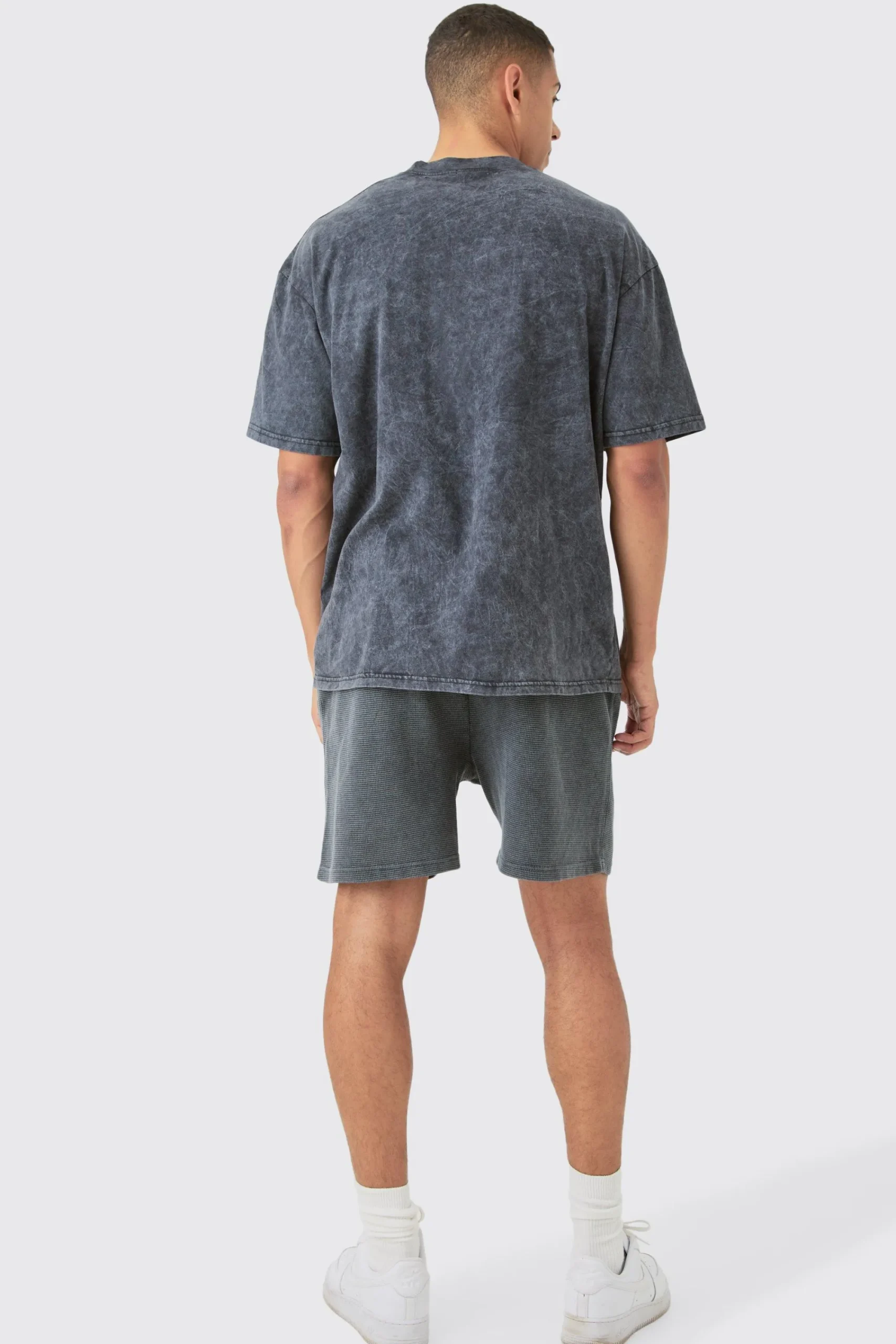 boohooMAN Relaxed Washed Heavyweight Graphic Volley Waffle Shorts | UK| Shorts