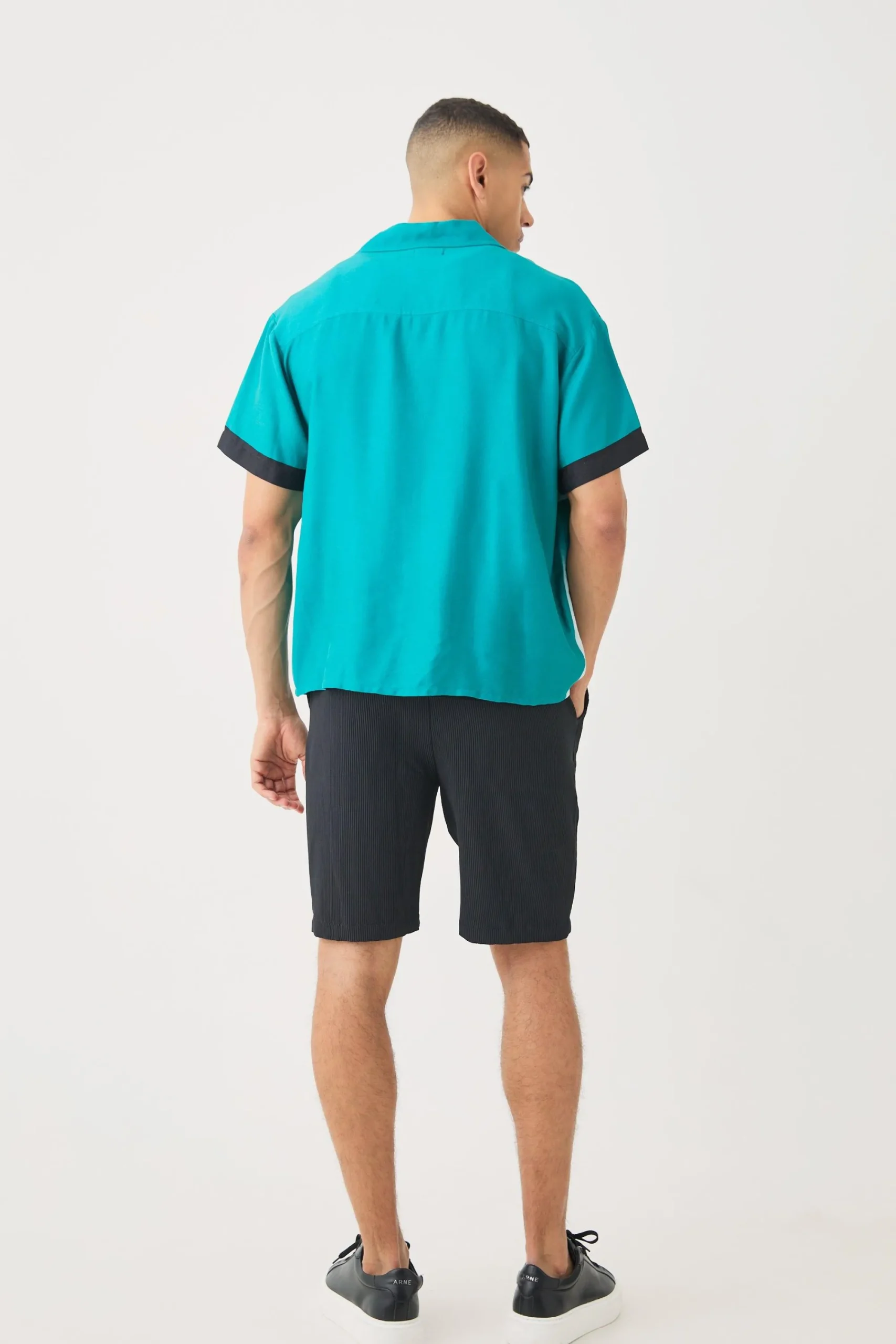 boohooMAN Short Sleeve Boxy Viscose Spliced Statue Shirt | UK| Shirts
