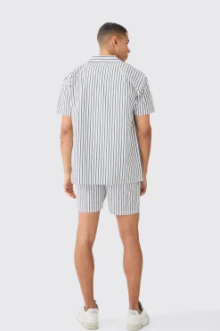 boohooMAN Short Sleeve Oversized Stripe Hem Pocket Shirt | UK| Shirts