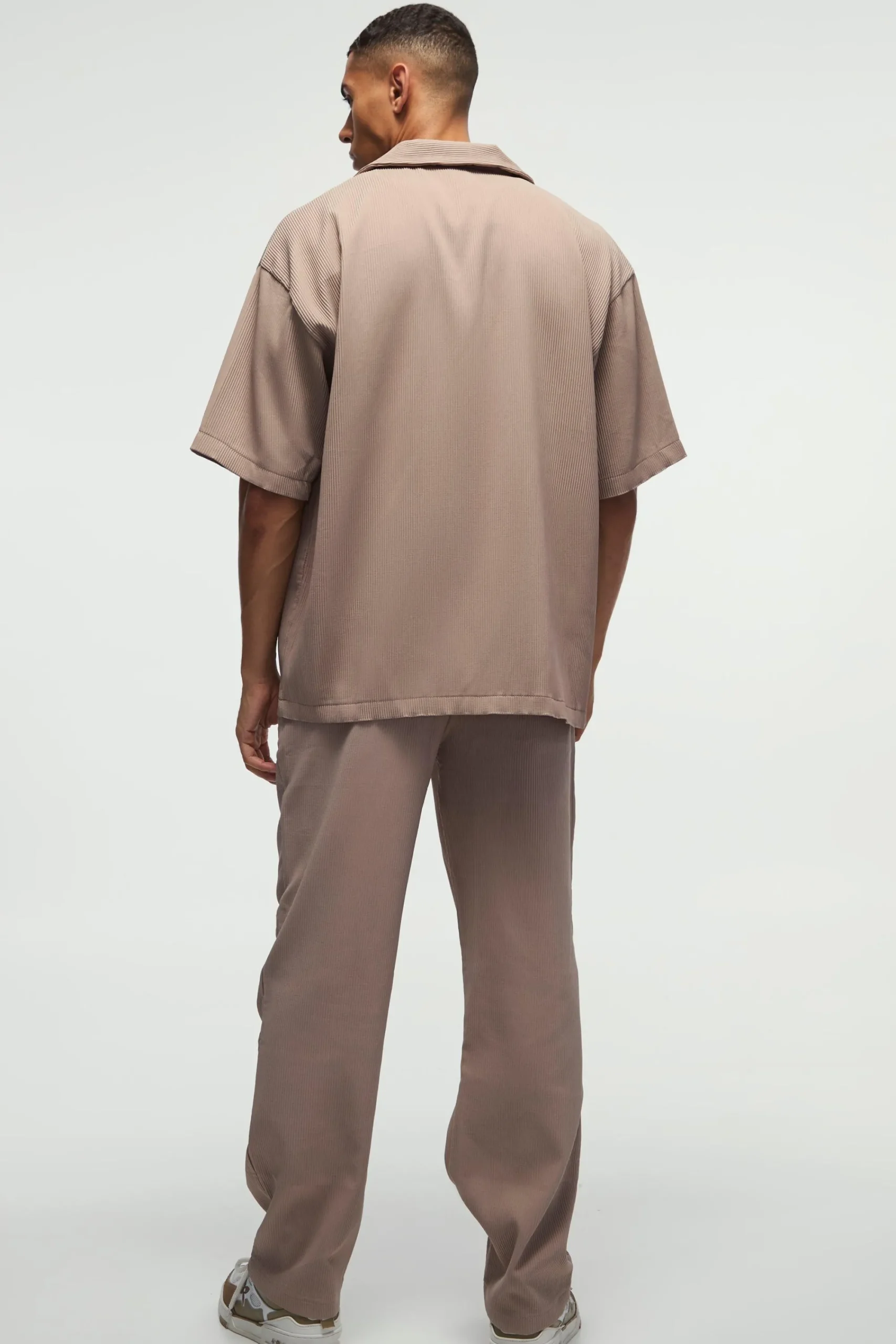 boohooMAN Short Sleeve Revere Oversized Pleated Shirt | UK| Shirts