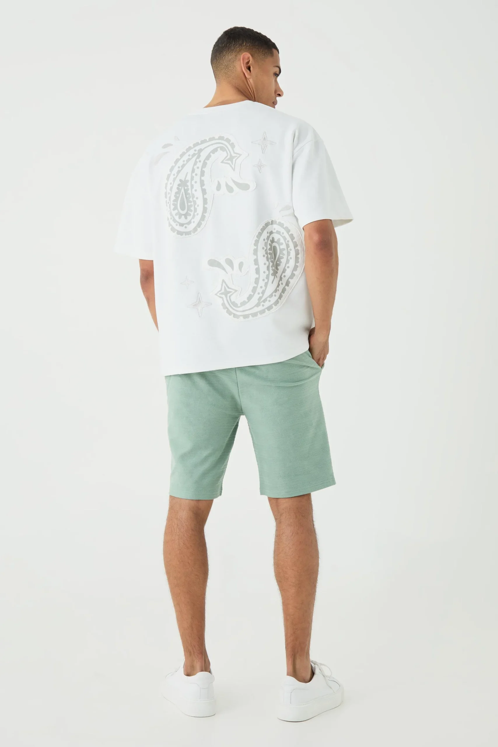 boohooMAN Slim Fit Mid Length Jacquard Stripe Short | UK| Shorts