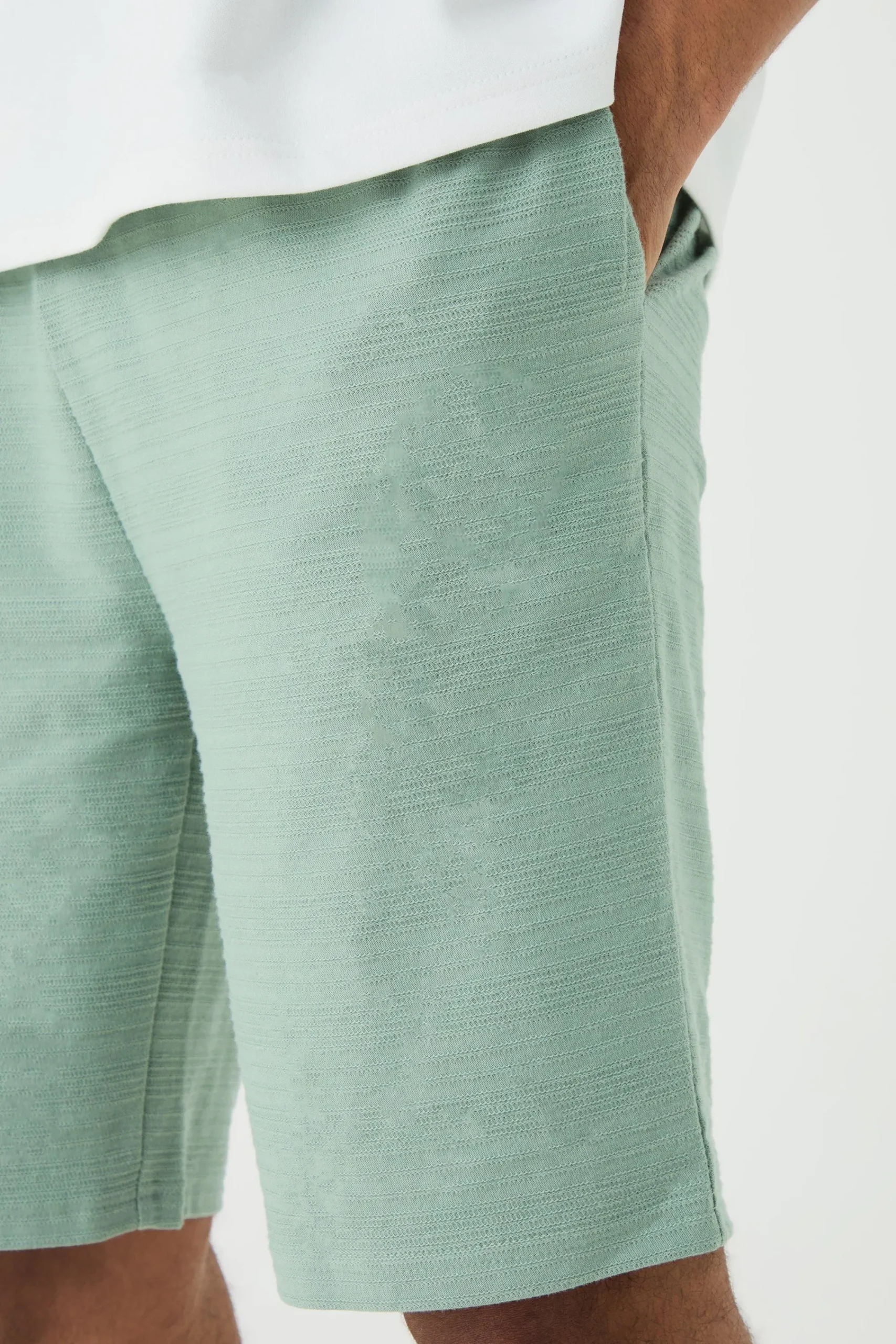 boohooMAN Slim Fit Mid Length Jacquard Stripe Short | UK| Shorts