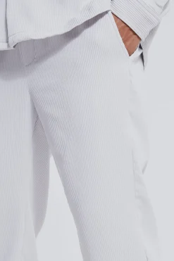 boohooMAN Slim Pleated Trouser | UK| Trousers