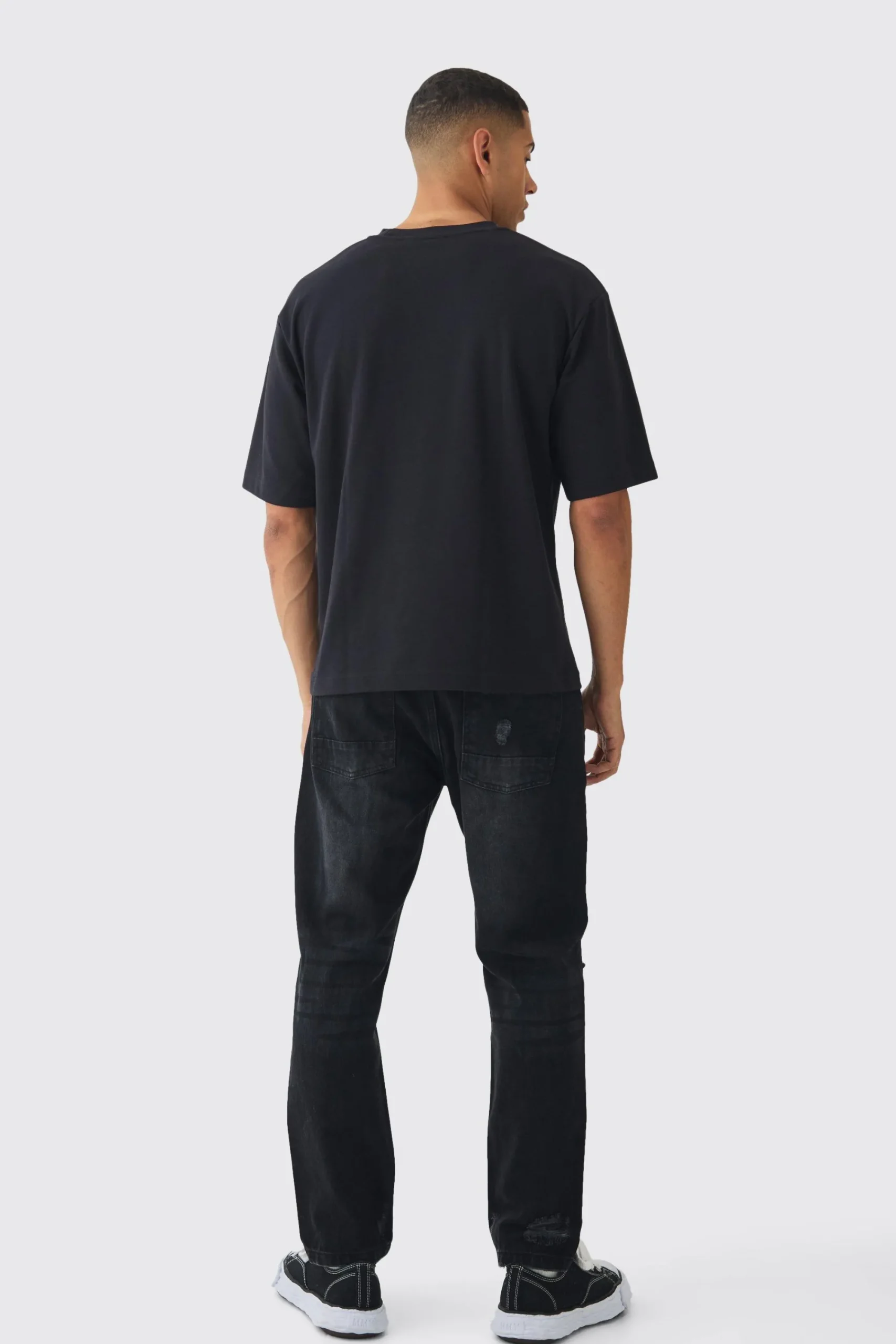 boohooMAN Straight Leg Distressed Ripped Knee Jeans | UK| Trousers|Jeans