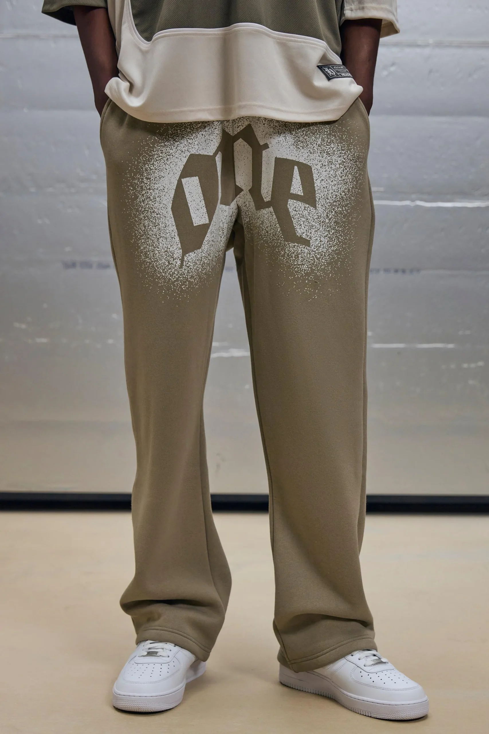 boohooMAN Straight Leg One Front Graphic Joggers | UK| Trousers|Joggers