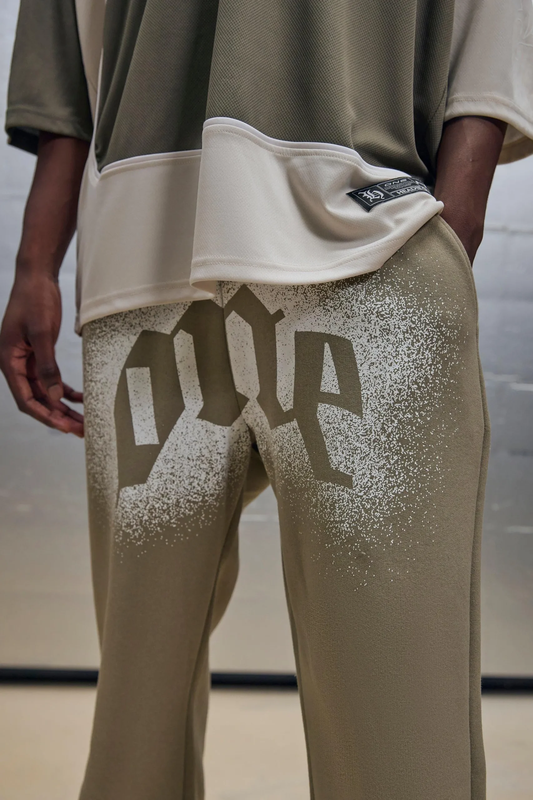 boohooMAN Straight Leg One Front Graphic Joggers | UK| Trousers|Joggers