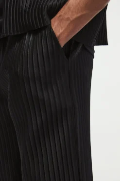 boohooMAN Straight Leg Pleated Elasticated Waist Trouser | UK| Trousers