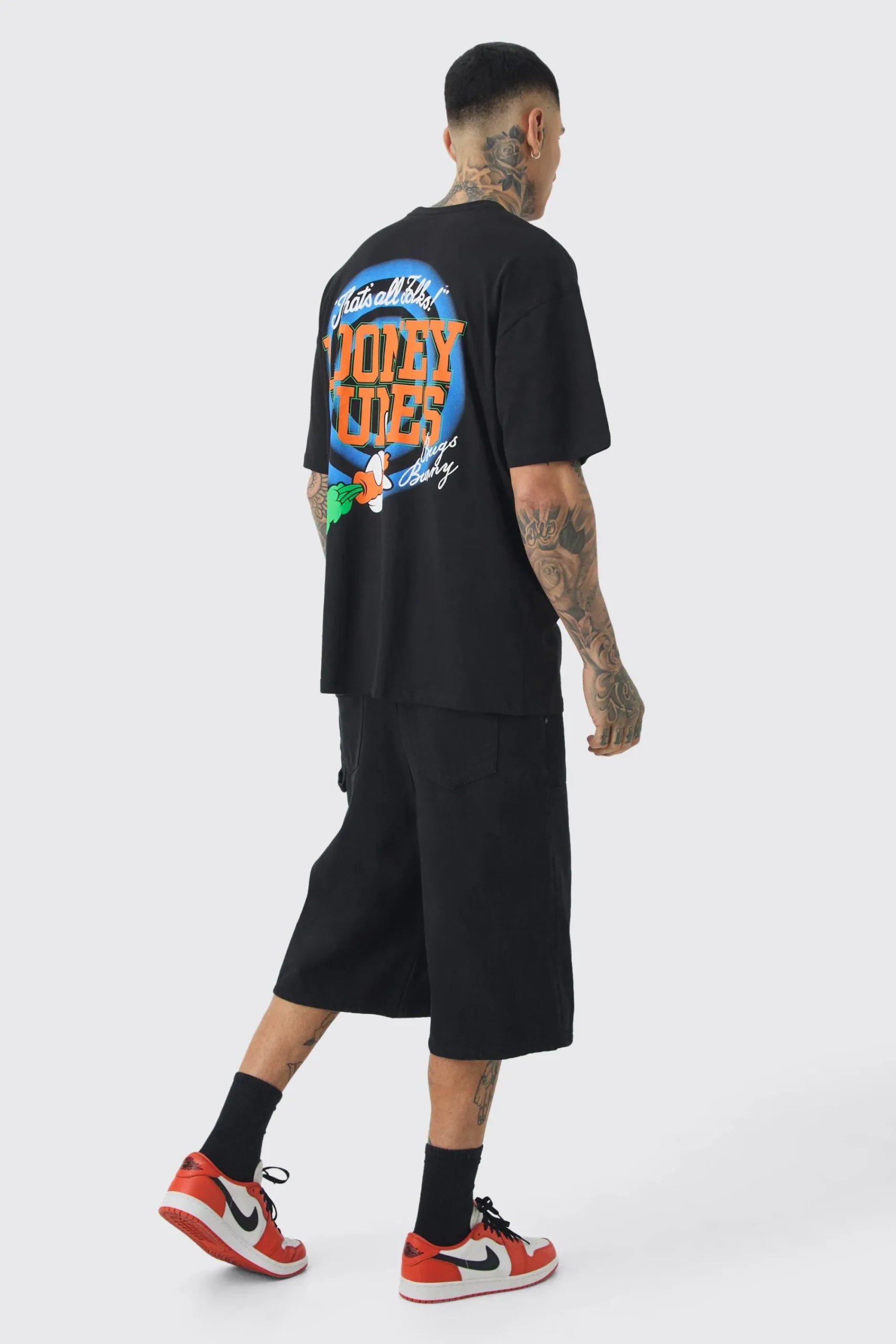 Tall Bugs Bunny Lisence Printed T-shirt In | UK^boohooMAN