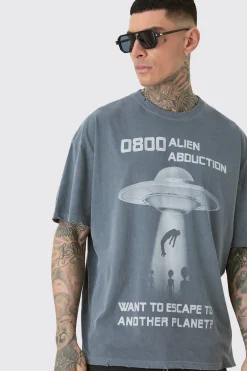 Tall Distressed Oversized Overdye Alien Graphic T-shirt | UK^boohooMAN Outlet