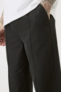 boohooMAN Tall Elasticated Lightweight Technical Stretch Relaxed Fit Pintuck Trousers | UK| Trousers