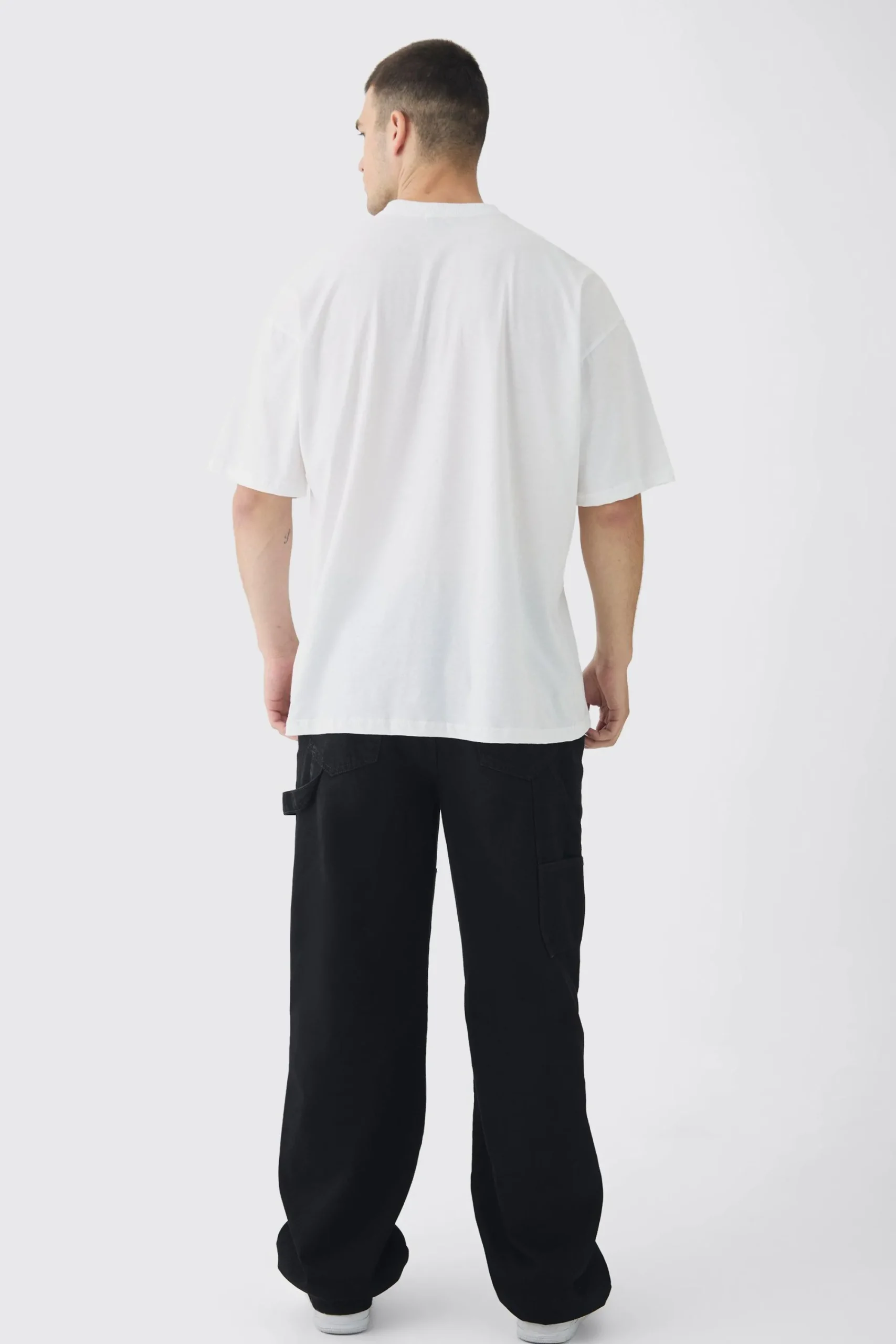 Tall Lips Graphic Oversized T-Shirt | UK^boohooMAN Outlet