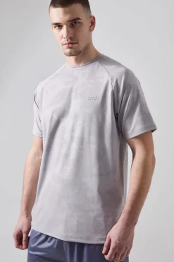 Tall Man Active Camo Raglan Regular Fit Performance T-shirt | UK^boohooMAN Sale