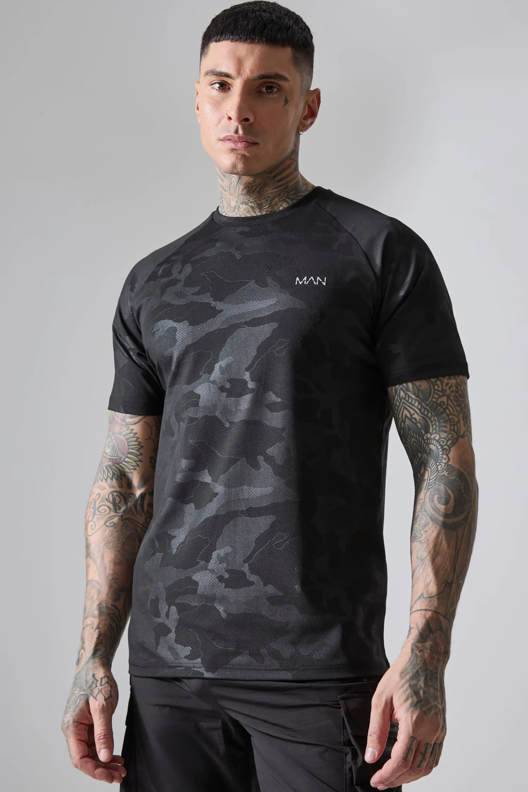 Tall Man Active Camo Raglan Regular Fit Performance T-shirt | UK^boohooMAN Outlet