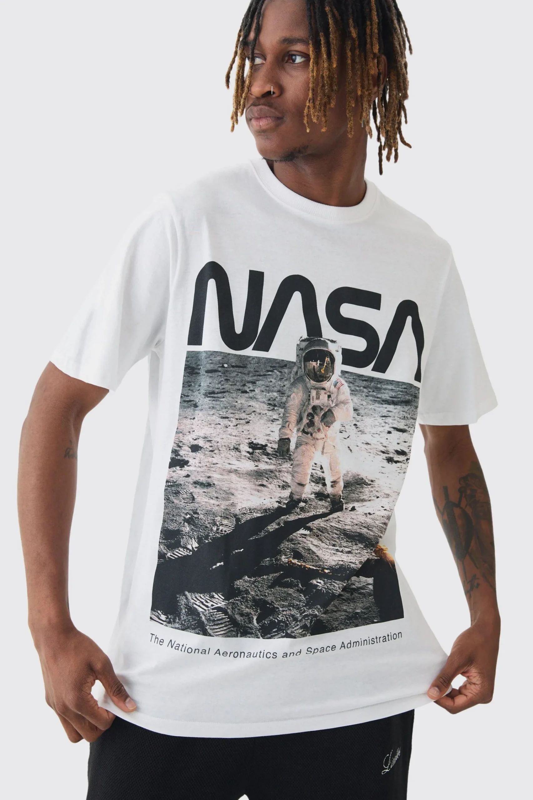 Tall Nasa Printed Licensed T-shirt In | UK^boohooMAN Best