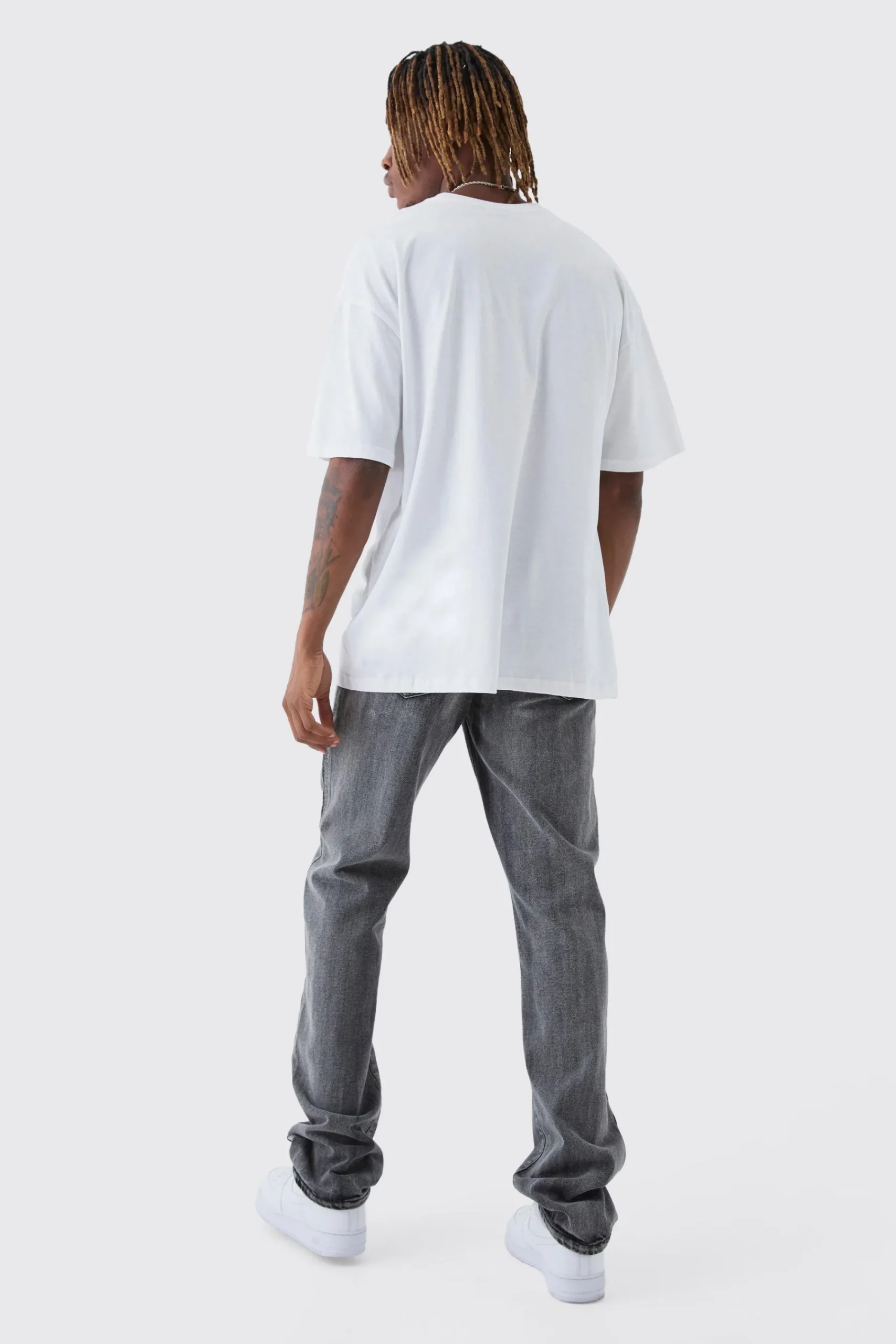 Tall Oversized Chicago Varsity Graphic T-Shirt | UK^boohooMAN New