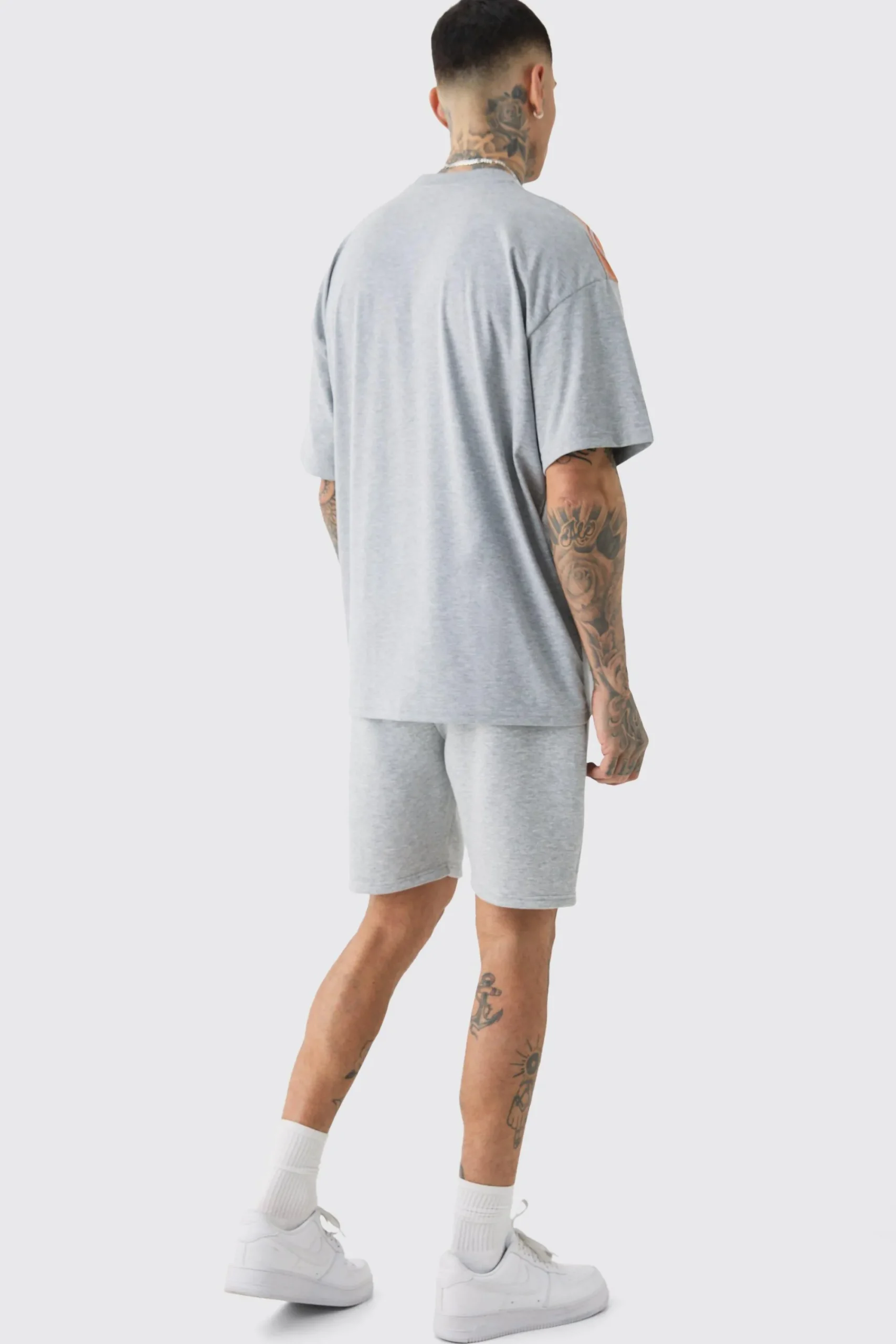 Tall Oversized Extended Neck Gothic Man Grafitti Spray T-shirt | UK^boohooMAN Clearance