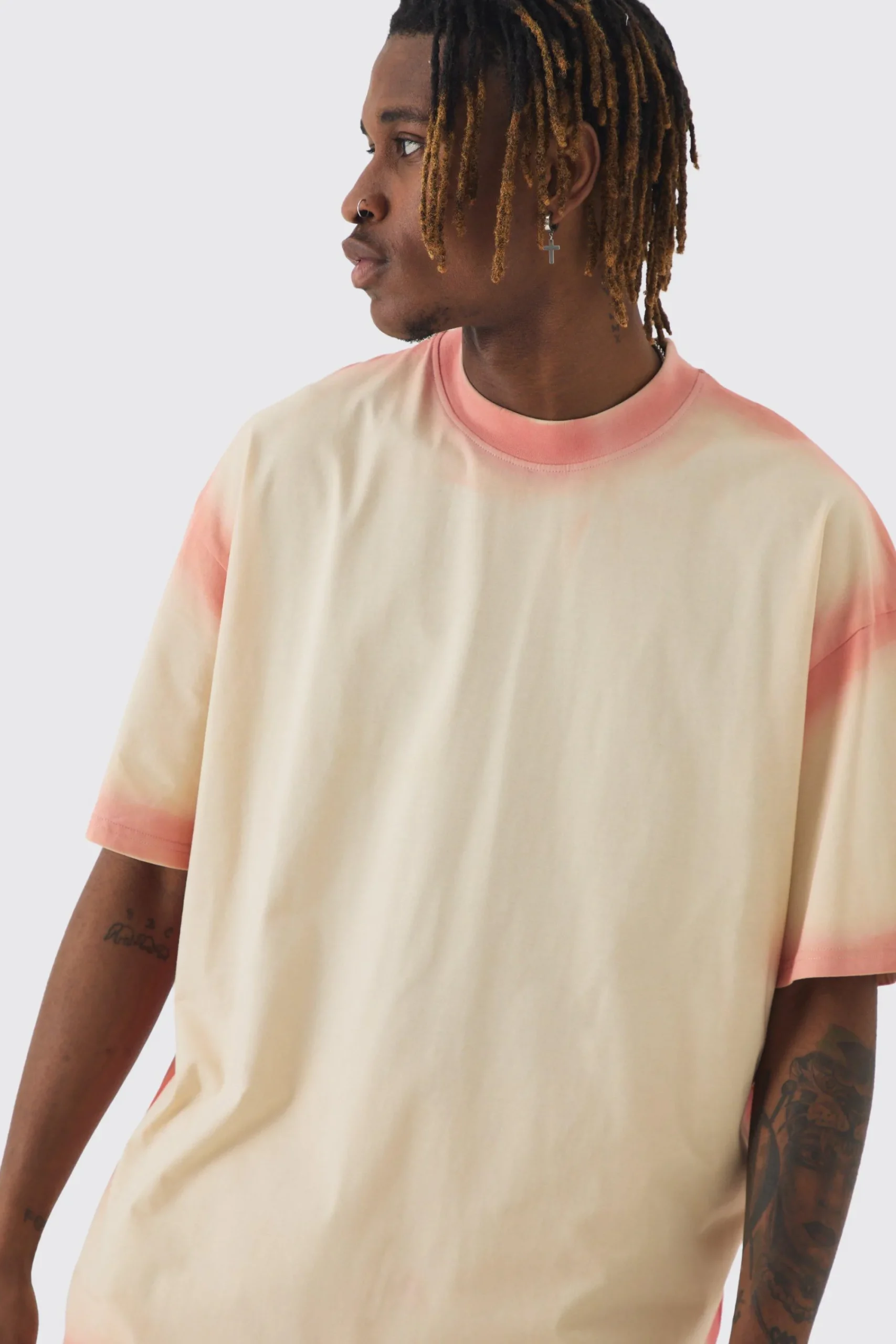 Tall Oversized Extended Neck Spray Wash T-shirt | UK^boohooMAN Sale