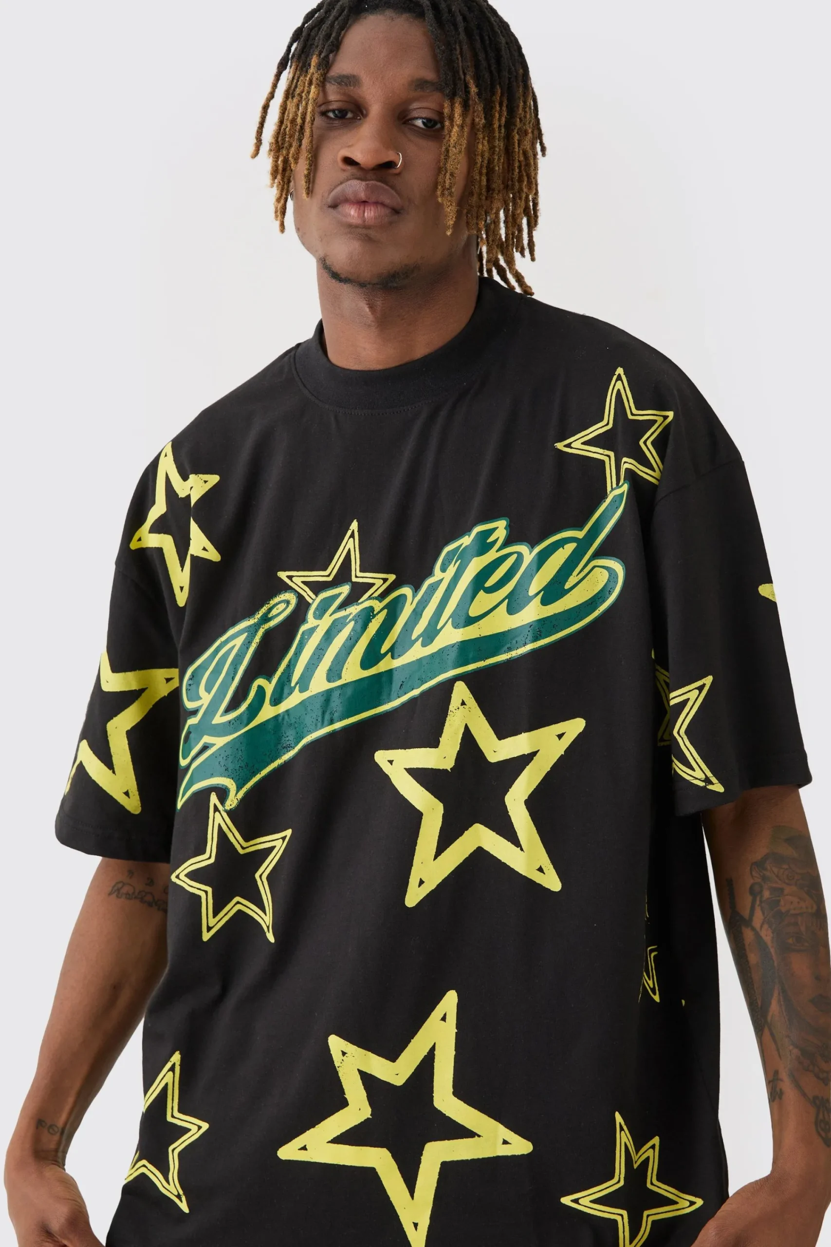 Tall Oversized Extended Neck Limited Star Print T-shirt | UK^boohooMAN Online