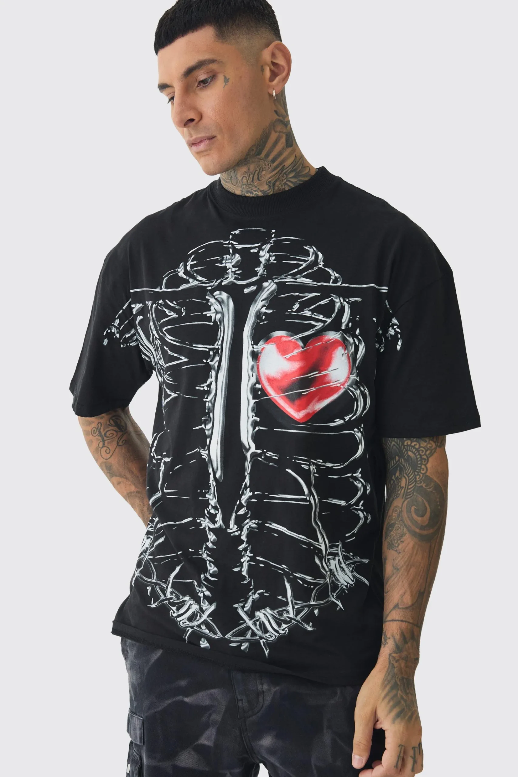 Tall Oversized Extended Neck Ribcage Large Scale Print T-Shirt | UK^boohooMAN