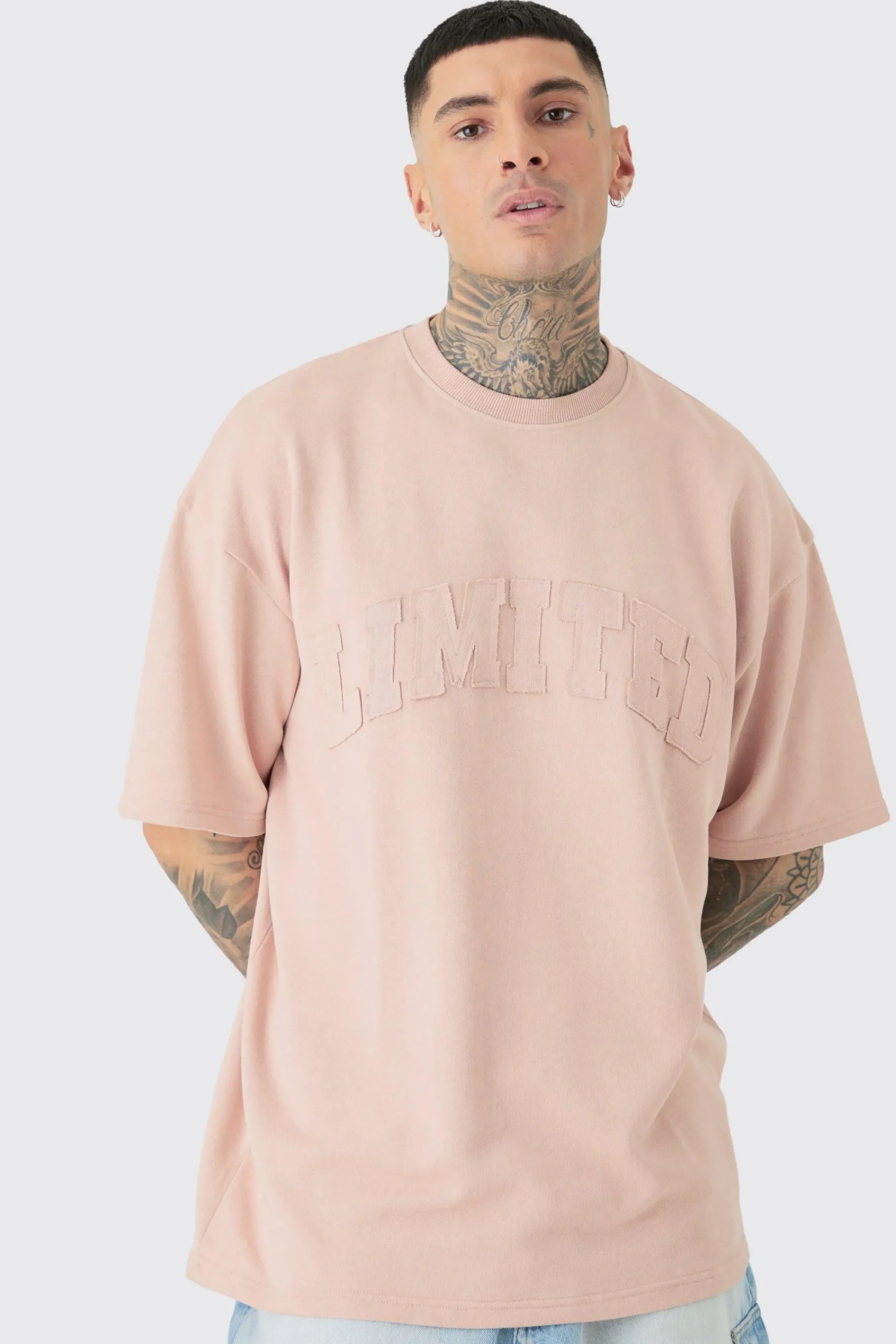 Tall Oversized Limited Applique Washed T-shirt | UK^boohooMAN Clearance