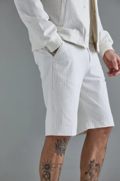 boohooMAN Tall Stripe Seersucker Regular Fit Shorts | UK| Suits & Tailoring|Sets & Co-Ords
