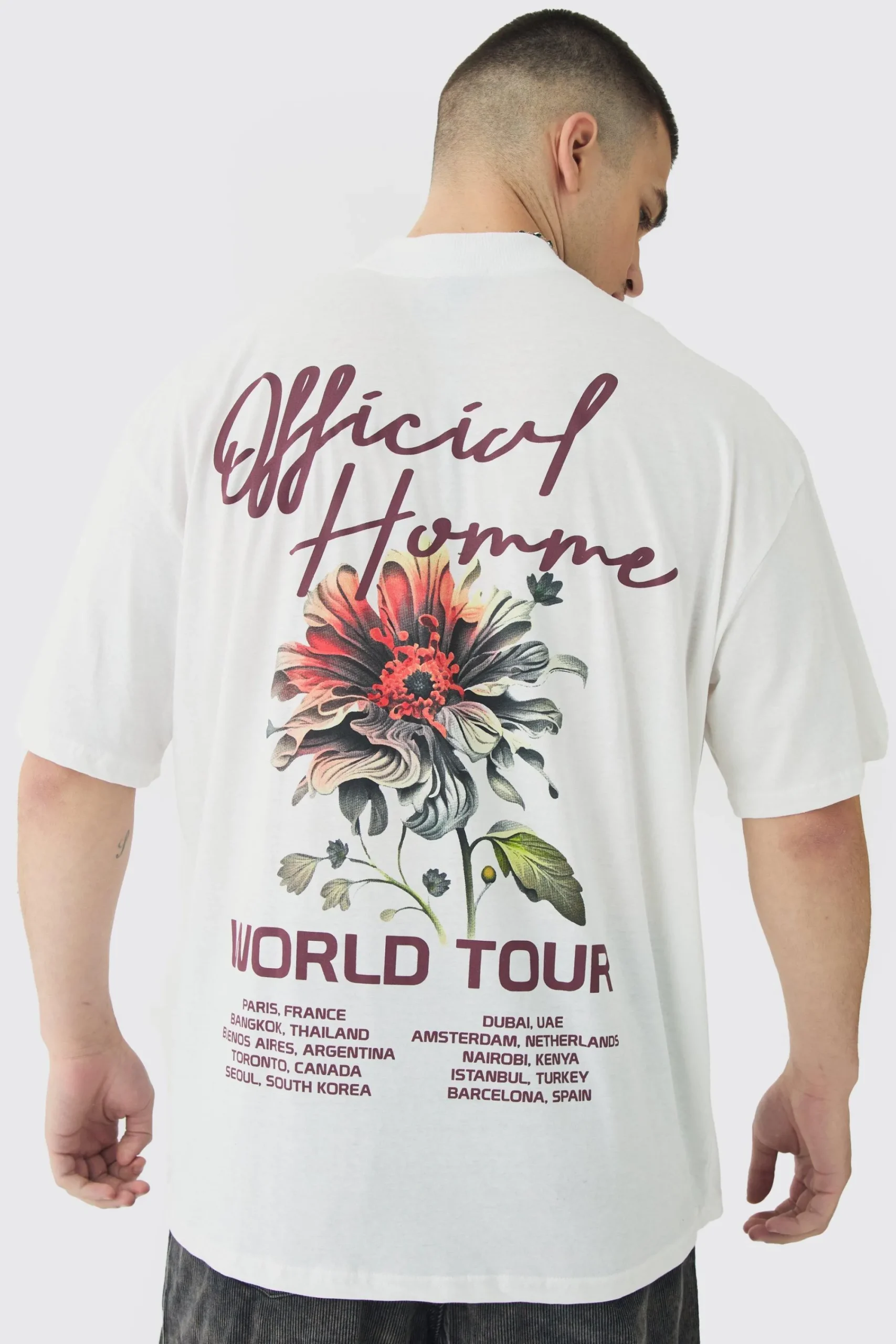 Tall World Tour Extended Neck Oversized T-Shirt | UK^boohooMAN Outlet