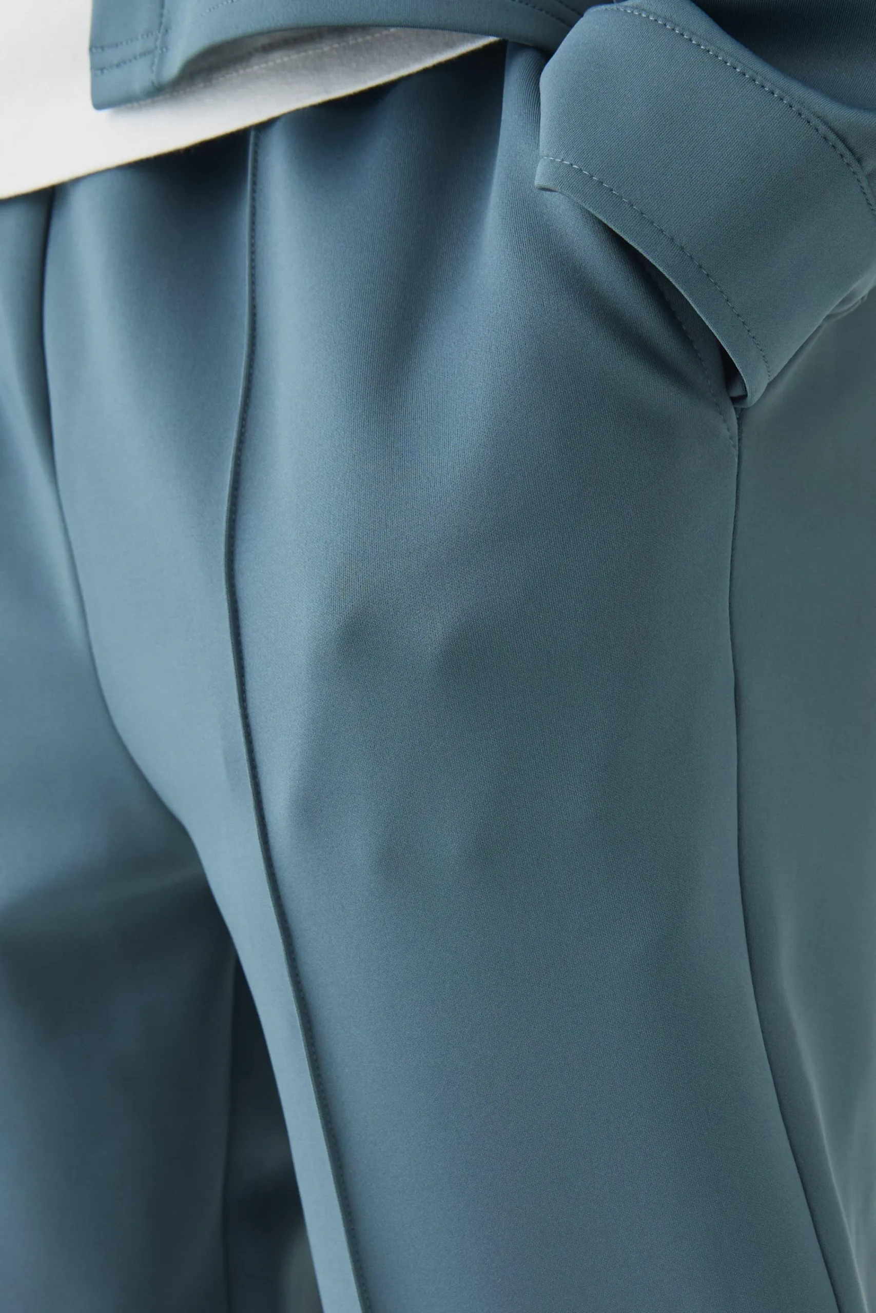 boohooMAN Tapered Pintuck Scuba Trouser | UK| Trousers|Sets & Co-Ords