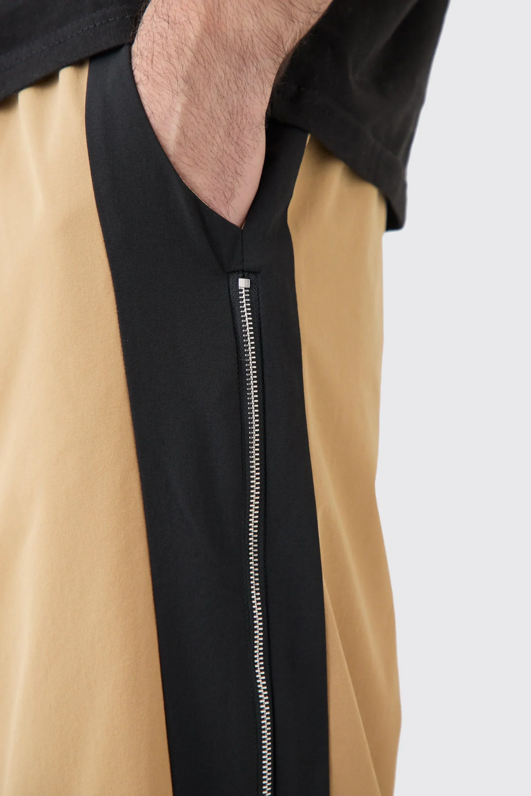 boohooMAN Technical Stretch Zip Gusset Wide Leg Trousers | UK| Trousers