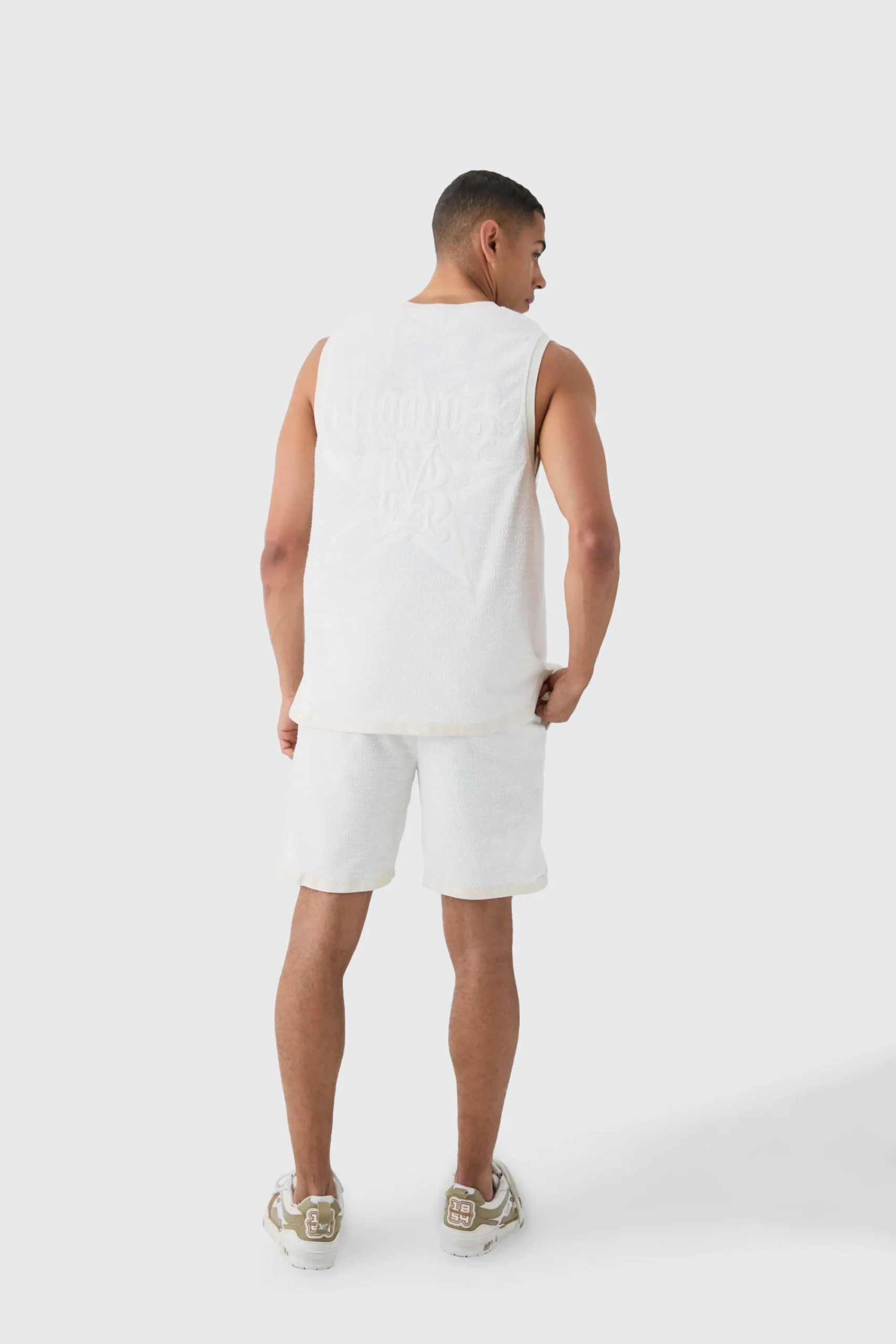 Textured Star Embroidered V Neck Basketball Vest | UK^boohooMAN Best