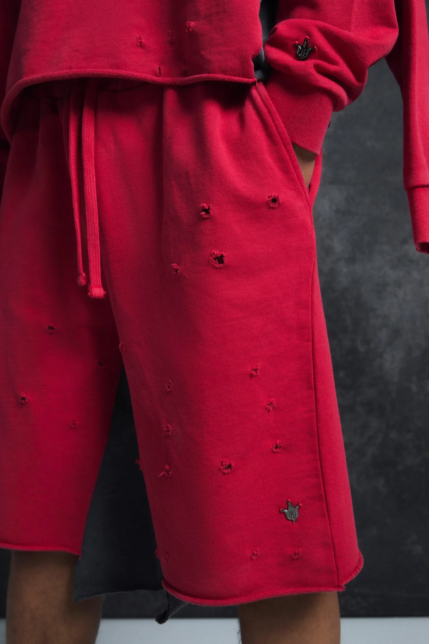 boohooMAN Trippie d Relaxed Washed & Distressed Double Waistband Long Length Short | UK| Shorts