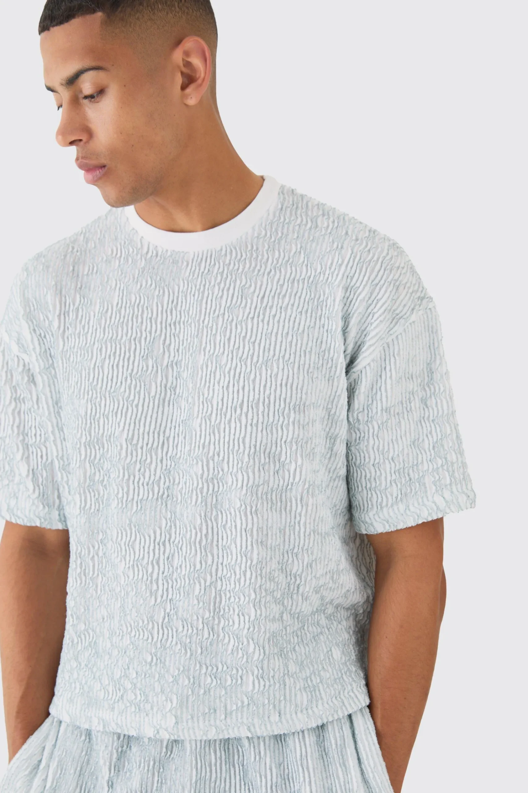 boohooMAN Two Tone Boxy Ripple Pleated T-shirt & Trouser | UK| Sets & Co-Ords