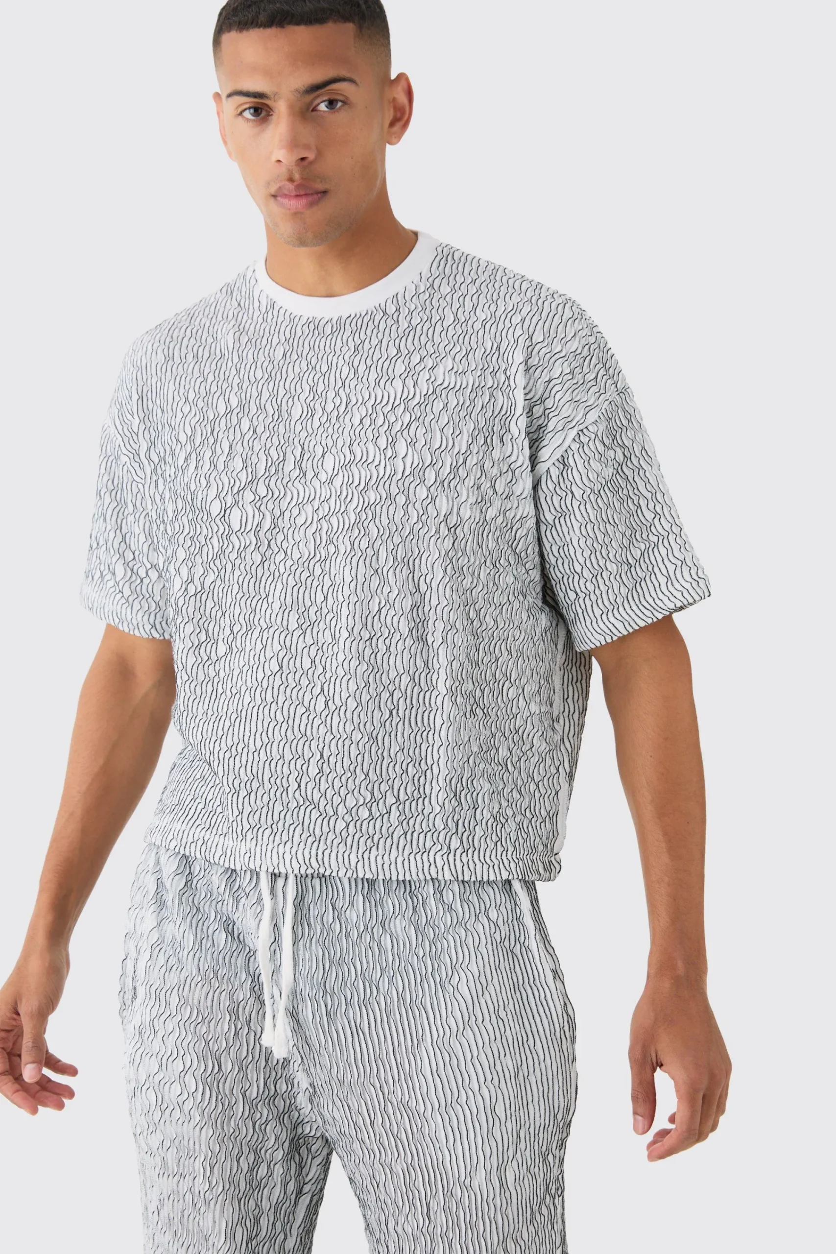boohooMAN Two Tone Boxy Ripple Pleated T-shirt & Trouser | UK| Sets & Co-Ords
