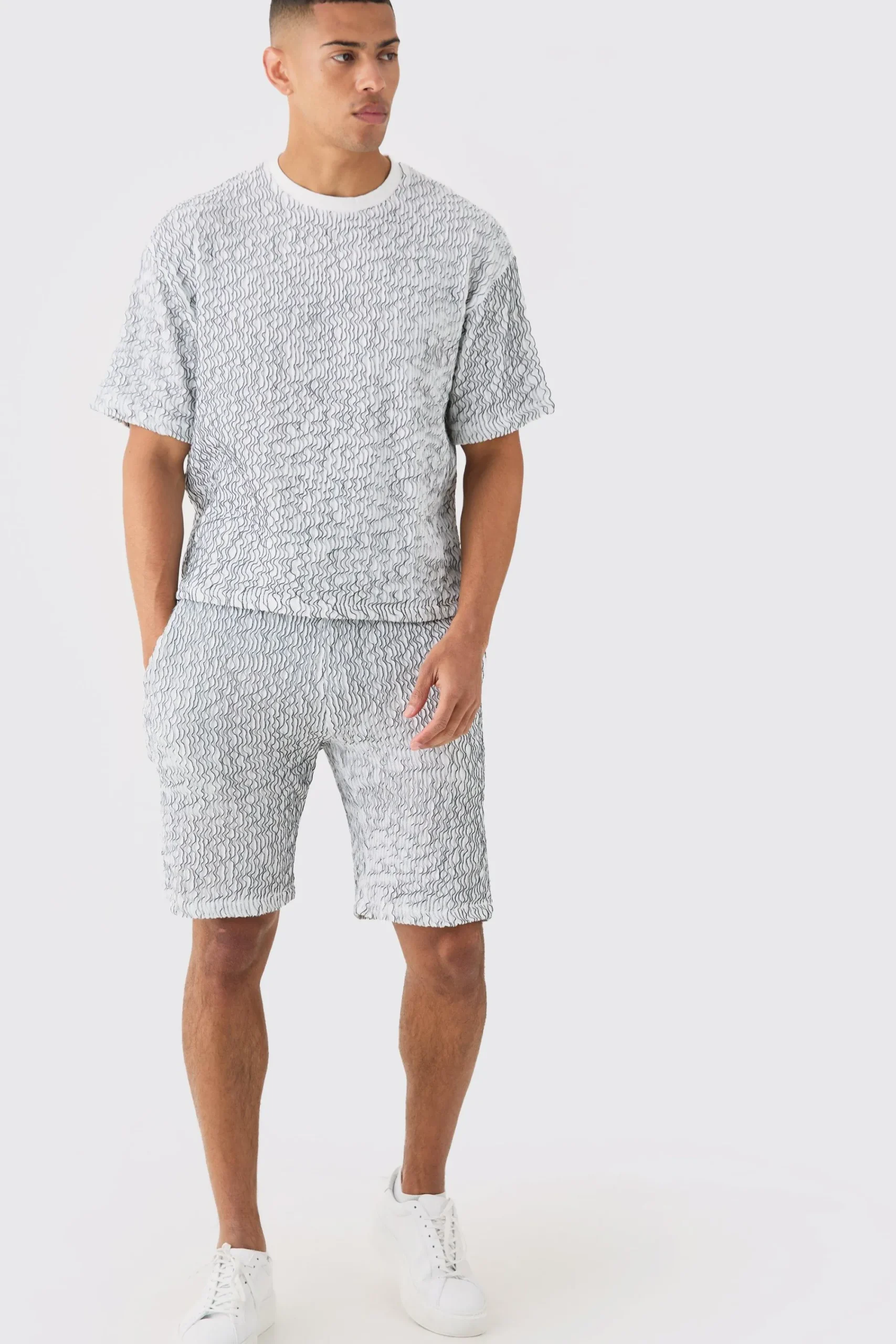 boohooMAN Two Tone Boxy Ripple Pleated T-shirt And Short | UK| Tracksuits