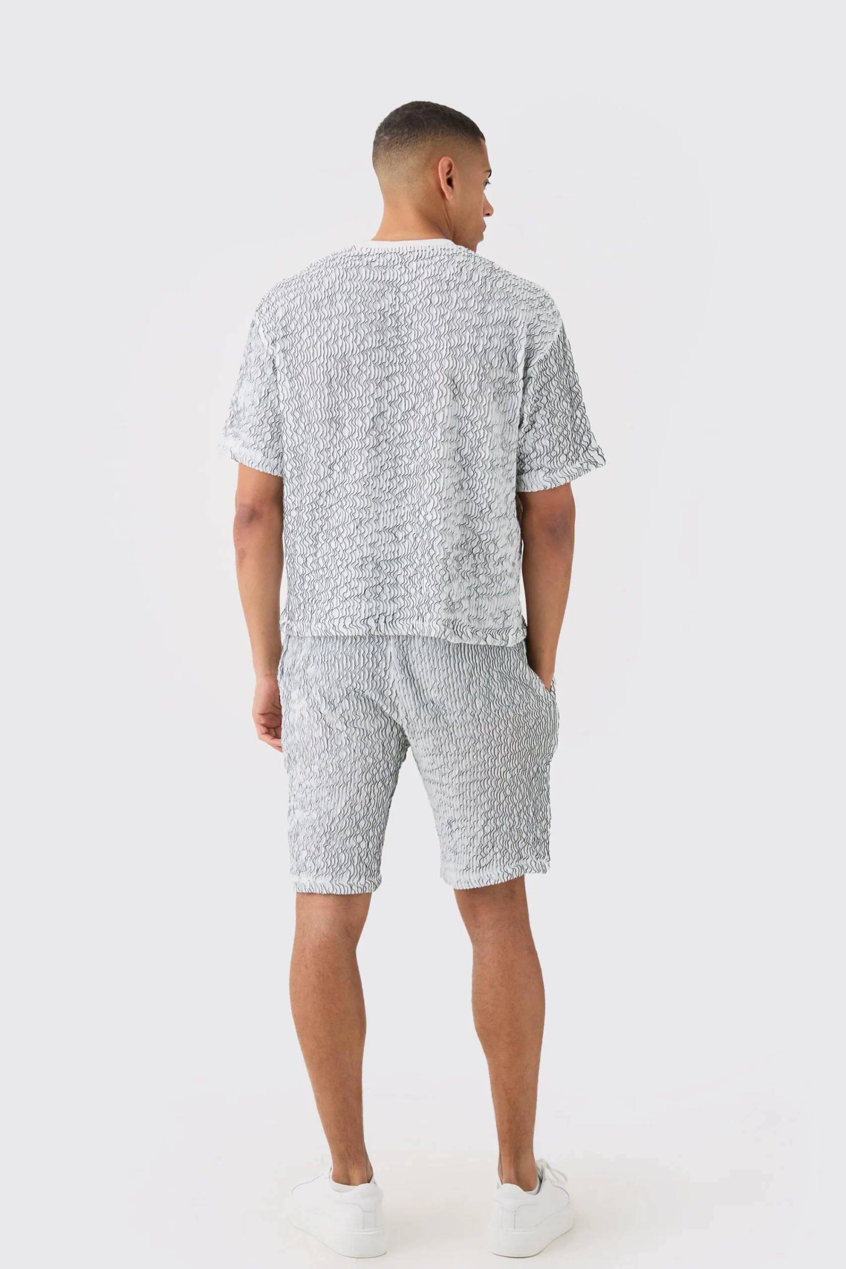 boohooMAN Two Tone Boxy Ripple Pleated T-shirt And Short | UK| Tracksuits