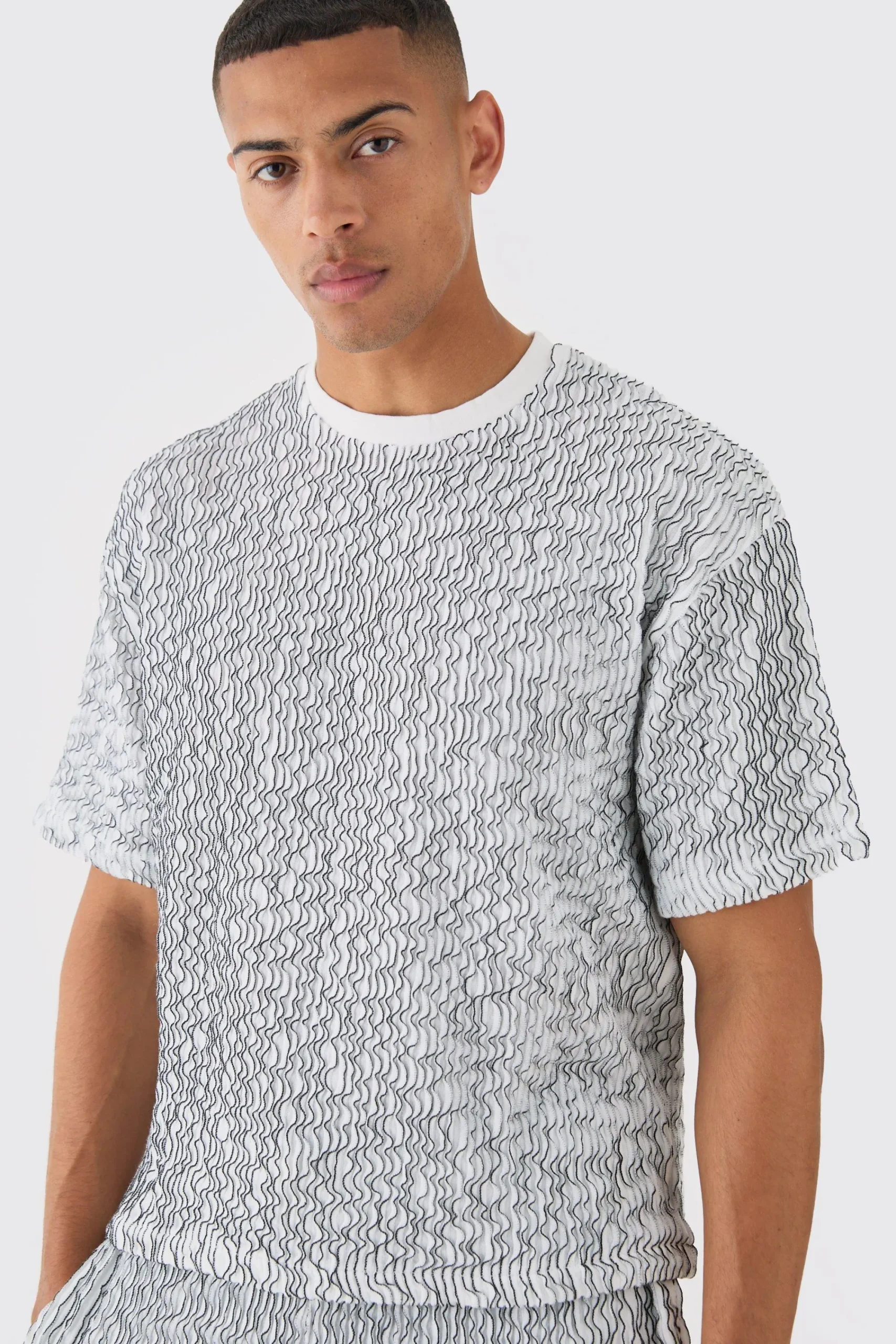 boohooMAN Two Tone Boxy Ripple Pleated T-shirt And Short | UK| Tracksuits