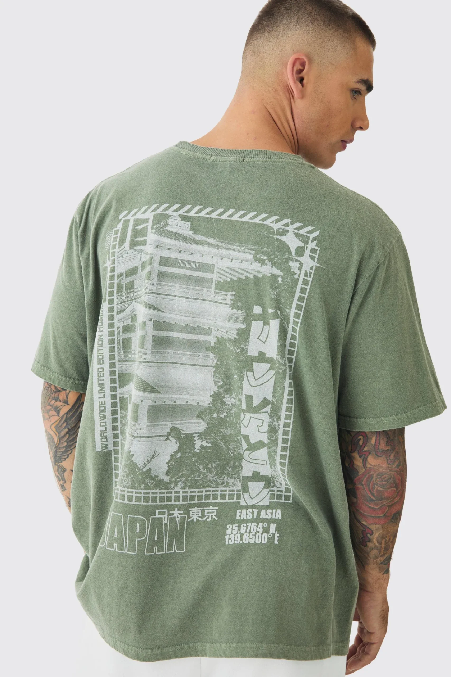Washed Japan Back Print T-Shirt | UK^boohooMAN Online