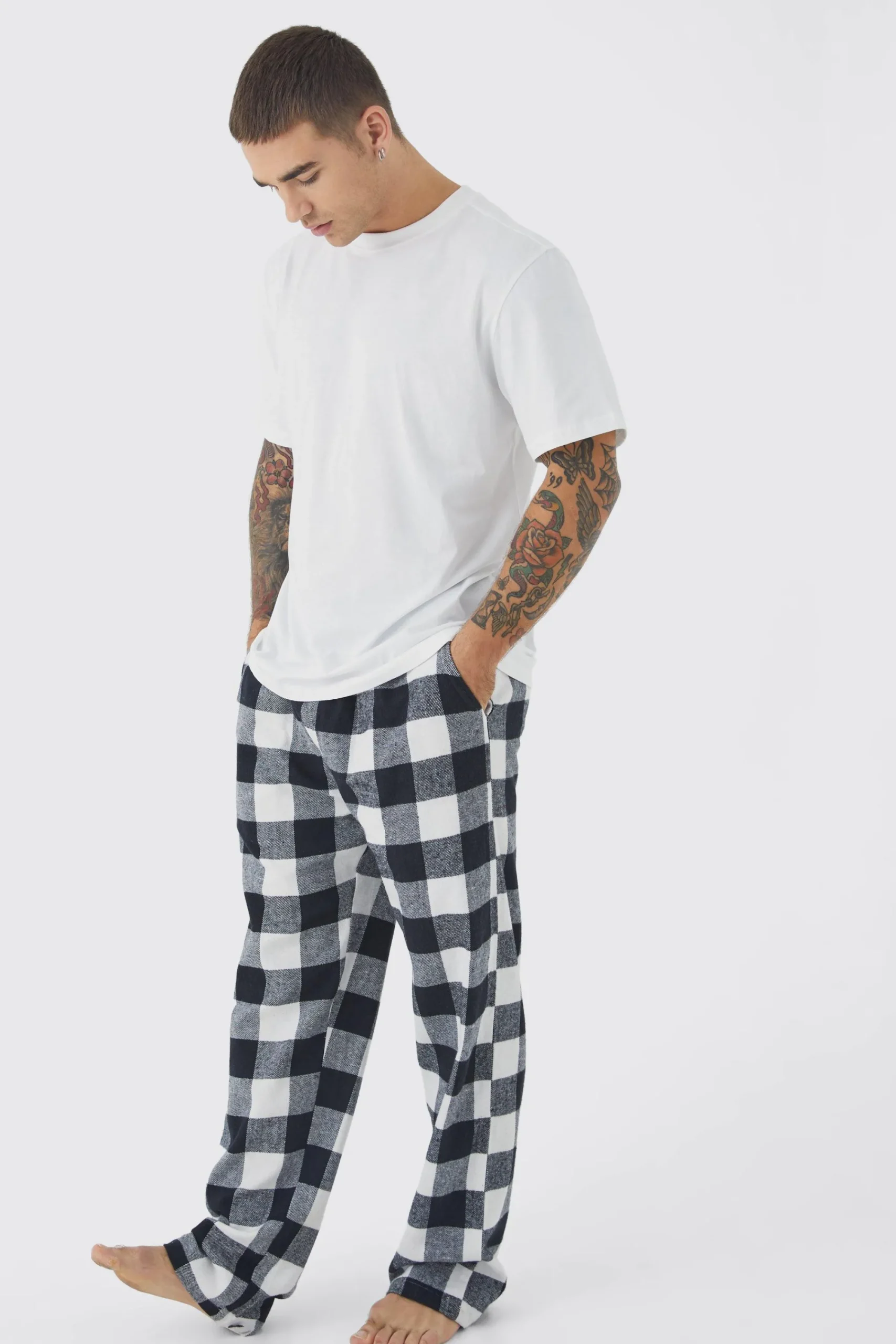 boohooMAN Woven Check Pyjama Bottoms And T-shirt Set | UK| Loungewear|Trousers